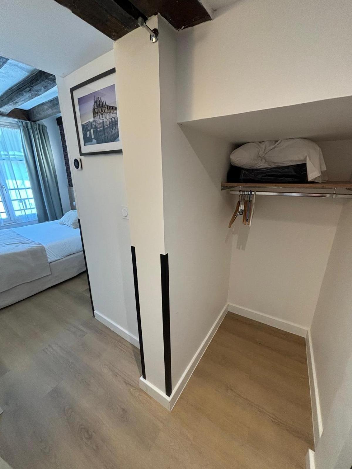 Hotel Le Blason Amboise Eksteriør billede